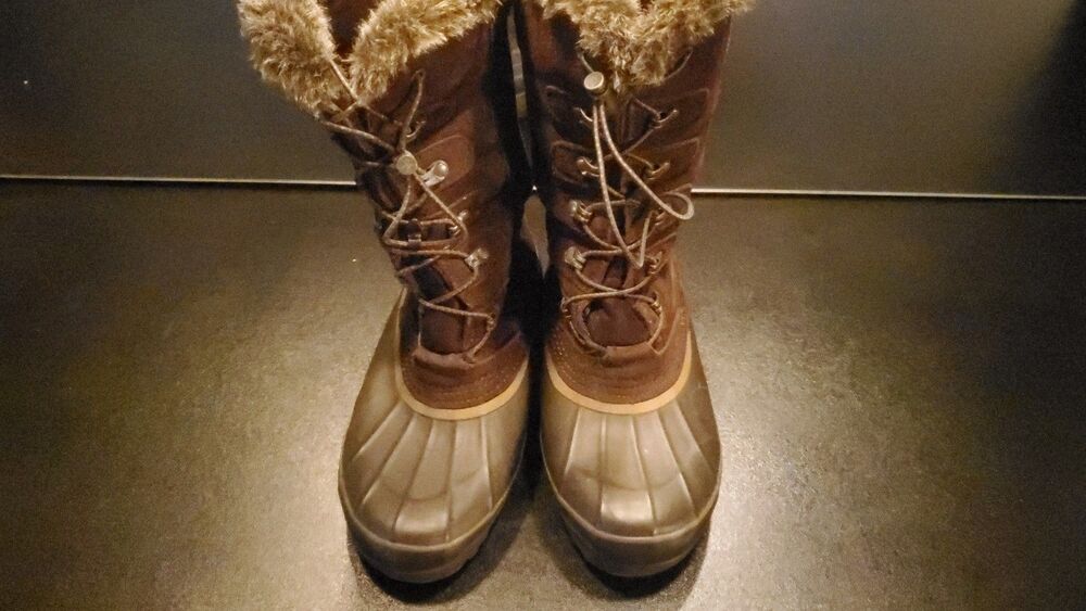 Lands End Women Duck boots With Faux Fux Size 6.5